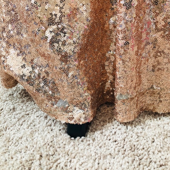 Rose gold sequins dress - Picture 6 of 8